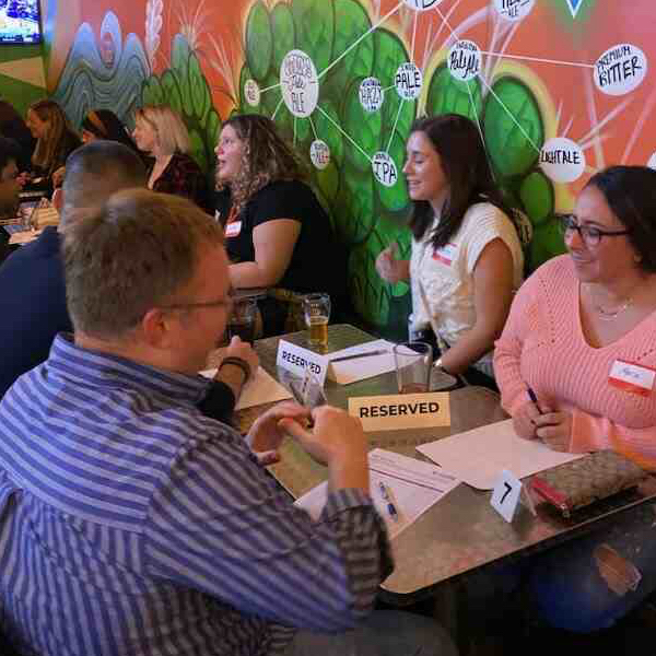 New Orleans attendees of speed dating in Louisiana enjoying the event!